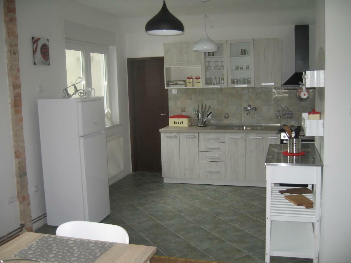 R&G Apartment Zirovnica Εξωτερικό φωτογραφία